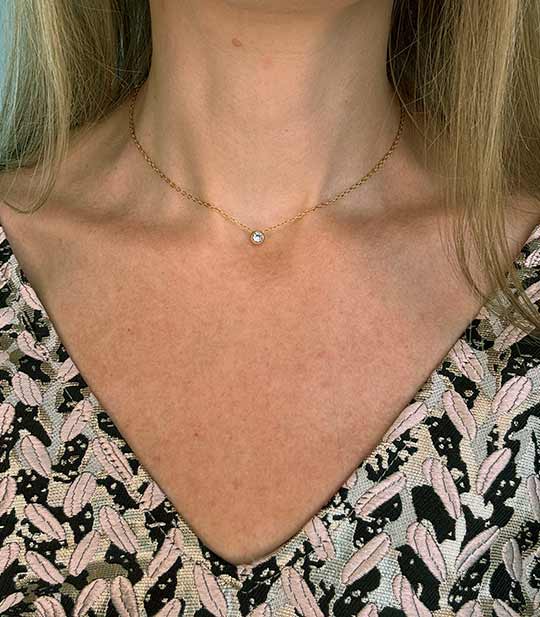 CALIRA - FLOATING KRYSTAL HALSKÆDE